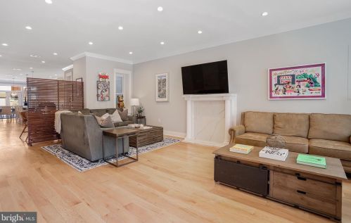 219 Morgan St, Washington DC  20001-1217 exterior