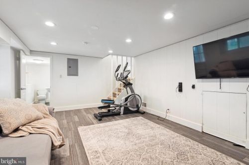 316 Glengary Dr, Pittsburgh PA 19083-2714 exterior