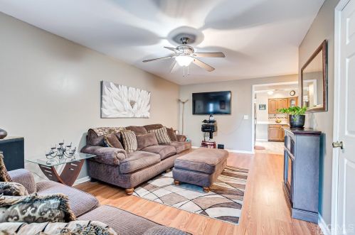 65 Evergreen Ave, Edison NJ exterior