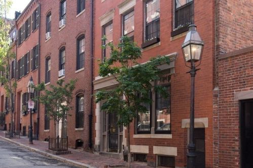 132 Myrtle St, Boston MA exterior