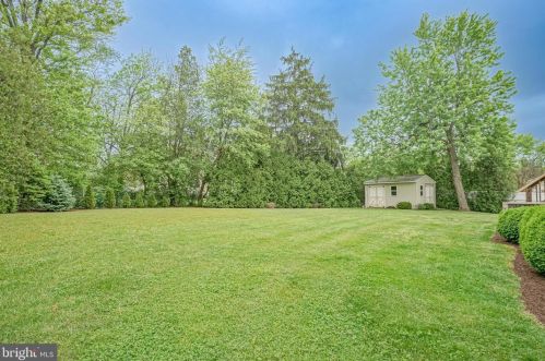 2402 Andover Rd, Riverton NJ 08077-3510 exterior