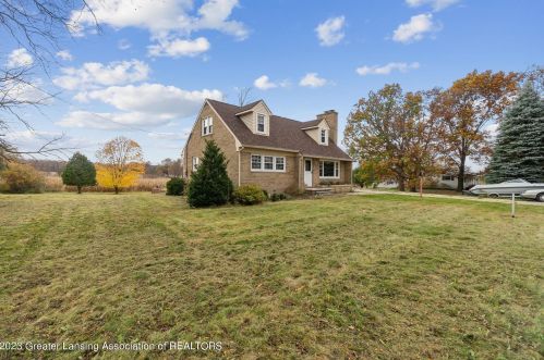 7650 Dewitt Rd, Dewitt, MI 48820-8467