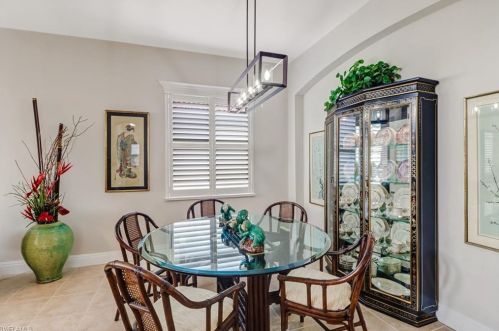 5587 Lago Villaggio Way, Naples FL 34104-5739 exterior