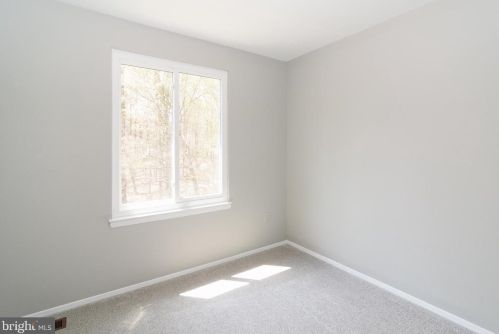 8016 Branch Wood Ct, Ellicott MD 21043-6937 exterior