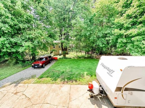 33 Winter St, Killingly CT 06239-2842 exterior