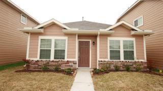 1721 Claremont Garden Cir, Houston TX  77047-3519 exterior