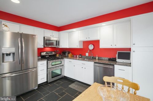 1734 Addison St, Philadelphia PA 19143-1107 exterior