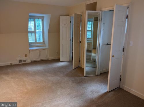 4855 Reservoir Rd, Washington DC  20007-1543 exterior