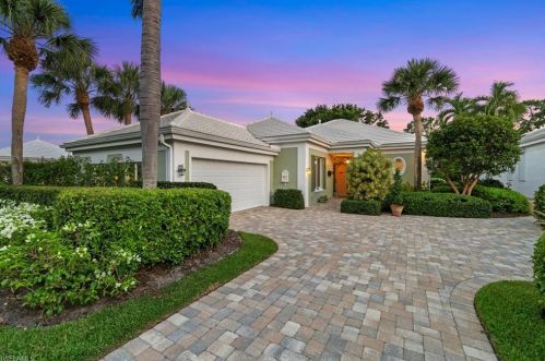 768 Ashburton Dr, Naples FL 34110-7906 exterior
