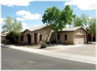 2633 Riviera Dr, Chandler AZ  85249-4813 exterior