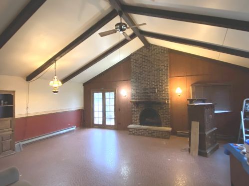 1520 Clay St, Bull Valley, IL 60098-2526