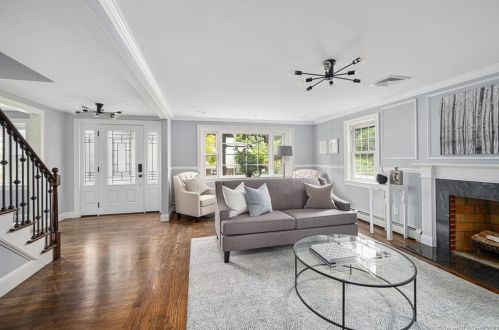 4 Mount Ave, Providence RI  02906-3410 exterior