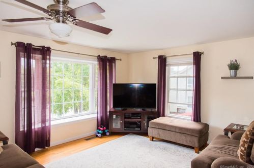 639 Old Colony Rd, Meriden CT 06451-6301 exterior