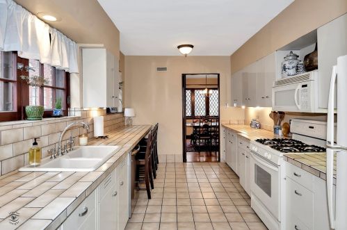 9341 Hoyne Ave, Chicago IL 60643-2028 exterior