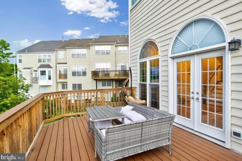 3405 Governors Crest Ct, Alexandria VA  22310-2337 exterior