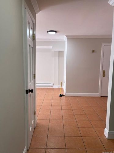 2418 Seymour Ave, Bronx NY 10469-3017 exterior