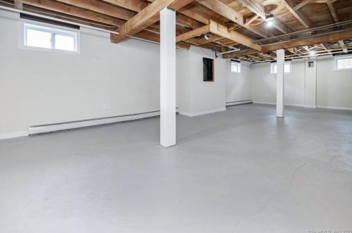 42 Lepage Rd, Windsor CT  06095-4443 exterior