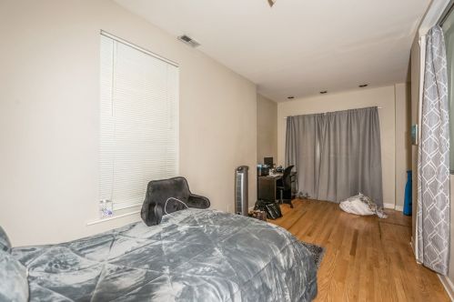 1741 Crystal St, Chicago IL 60651-1833 exterior