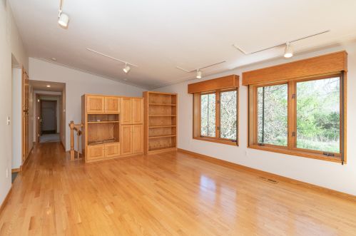 6450 2 St, Kalamazoo MI 49007-4909 exterior