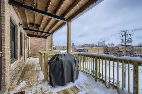 4621 Beacon St, Chicago IL  60640-4609 exterior