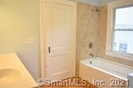 275 Main St, Windsor Locks CT 06096-0025 exterior