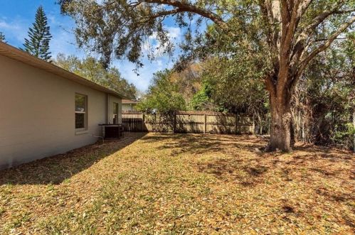 8718 Fish Lk Rd, Tampa FL 33619-4967 exterior