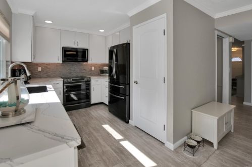 1505 42nd Ave, Capitola, CA 95010-3011