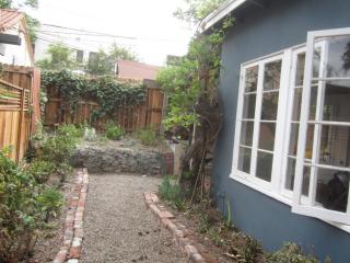 5060 12th St, Los Angeles CA  90019-1638 exterior