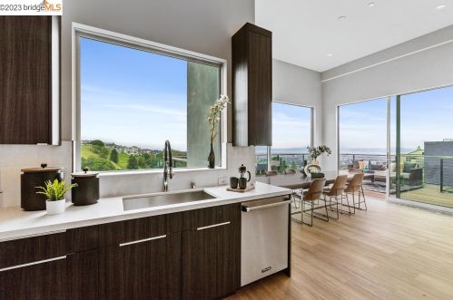 1550 Grand View Dr, Berkeley CA 94705-1637 exterior