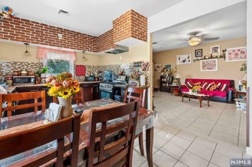 282 Rossiter Ave, Paterson NJ 07502-1317 exterior