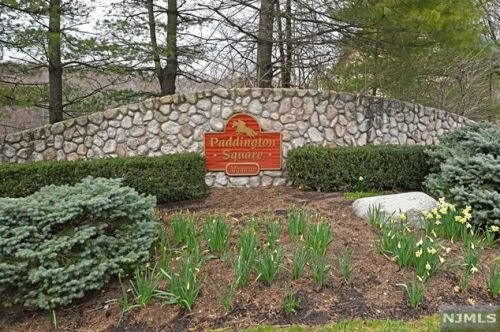 1422 York St, Mahwah NJ 07430-3268 exterior