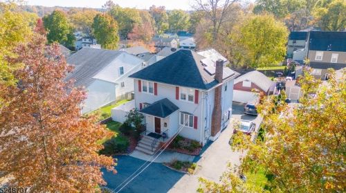 690 Eagle Rock Ave, Town Center, NJ 07052-2127