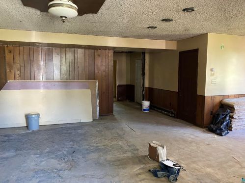 2122 2nd St, Duluth MN 55805-1807 exterior