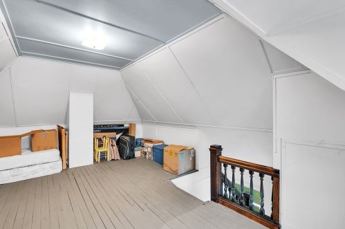 205 Littlewood St, Pittsburgh PA 15223-1131 exterior