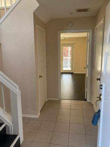 904 Canal St, Irving, TX 75063-4687