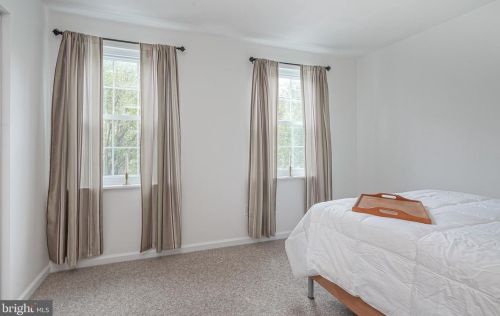 1134 Carpenter St, Philadelphia PA 19147-3608 exterior