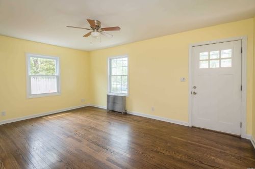 34 7 Ave, Huntington Station NY 11746-2208 exterior