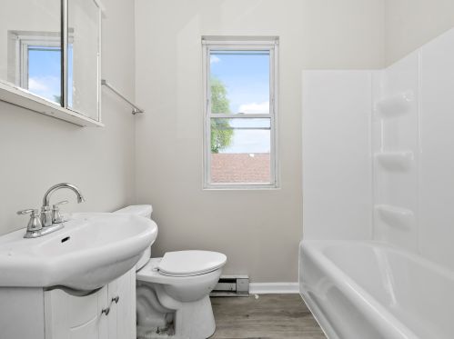 7650 Bishop St, Chicago IL 60620-4127 exterior