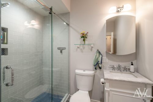 19 Benjamin Ave, Grand Rapids MI 49505-5437 exterior