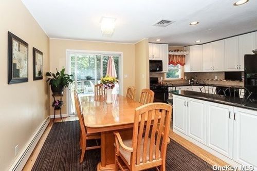 12 Evans Ct, Huntington Station NY exterior