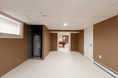 27 Seagrave St, Killingly CT 06239-4129 exterior