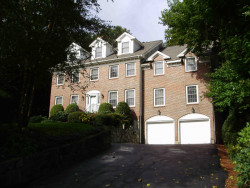 318 Prince St, Newton, MA 02465-2955