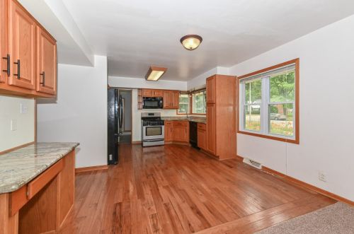 5551 Jerelyn Pl, Milwaukee WI 53219-2275 exterior