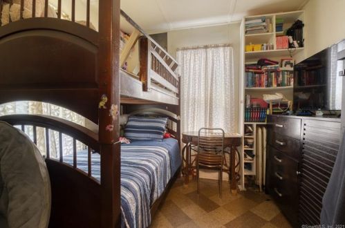 15 Andrews St, New Britain, CT 06051-3323