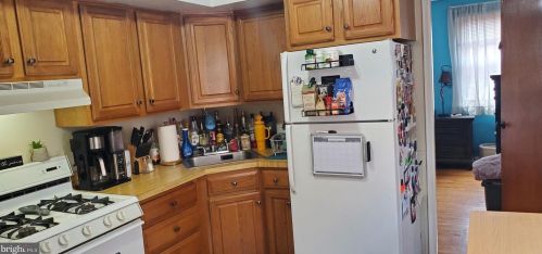 624 Borbeck Ave, Philadelphia PA 19111-3104 exterior