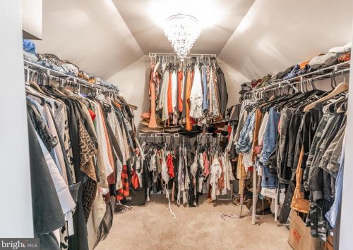 1121 Sunwood Ln, Lancaster PA  17601-7104 exterior