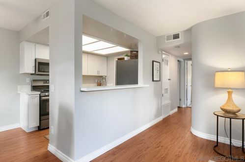 9408 Twin Trails Dr, San Diego CA  92129-2624 exterior