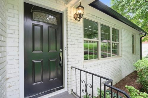 1201 Clearview Dr, Atlanta GA  30319-4103 exterior