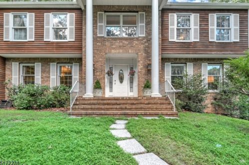 6 Rock Spring Rd, Chester, NJ 07930-2724