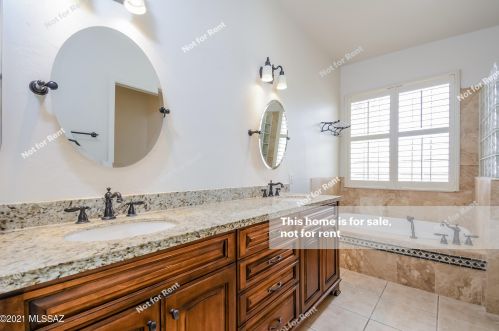 11974 Crescendo Dr, Tucson AZ 85737-3742 exterior